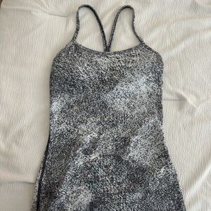 Lululemon power y tank top size 2